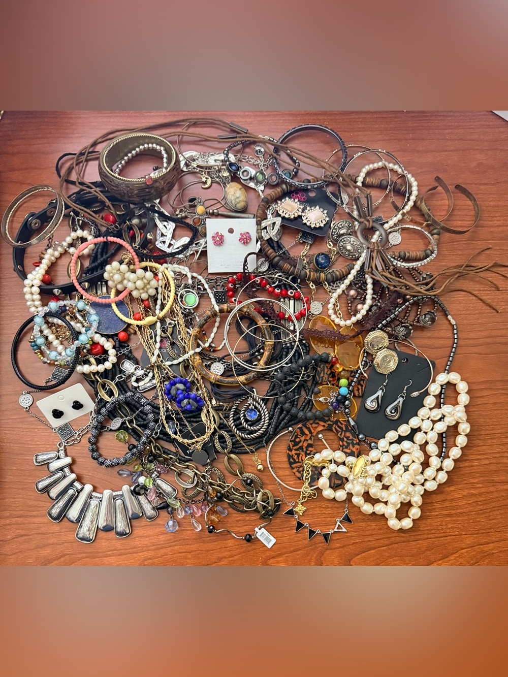 3lbs🌟 "MYSTERY" JEWLERY BUNDLE